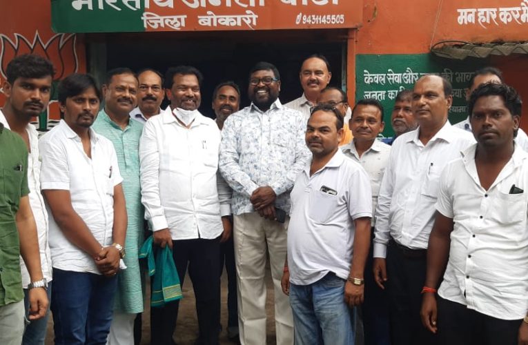 बेरमो : मंत्री जगरनाथ महतो ने कहा—- सीसीएल प्रबंधन के साथ बैठक कर निकालेंगे विस्थापित समस्याओं का हल