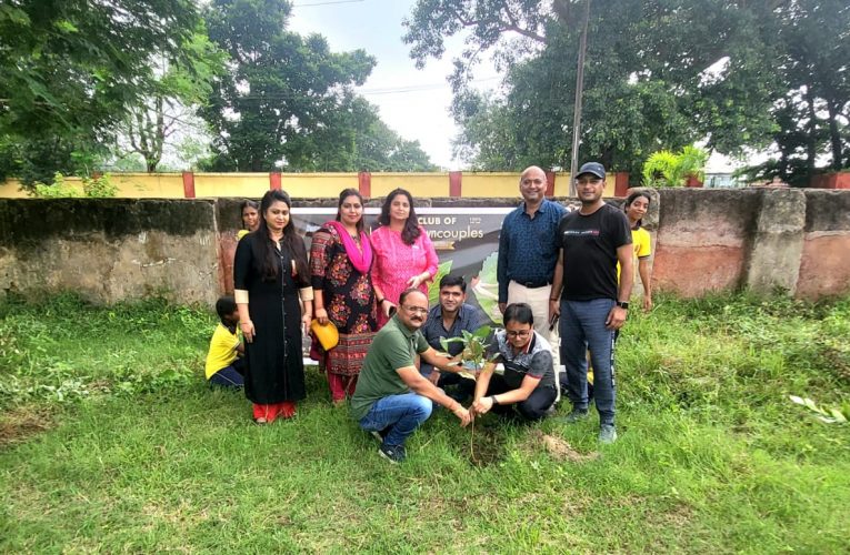 पर्यावरण संरक्षण : रोटरी क्लब ऑफ मिटाउन कपल्स ने वृक्षारोपण कर दिया ग्लोबल वार्मिंग से मुक्ति का संदेश