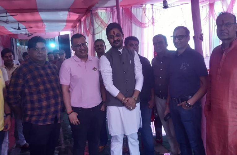 बेरमो कोयलांचल में धूमधाम से मना विश्वकर्मा पूजा, पूर्व सांसद रविंद्र व विधायक जय मंगल ने कहा—-भगवान विश्वकर्मा की कृपा से मिलती है तरक्की 