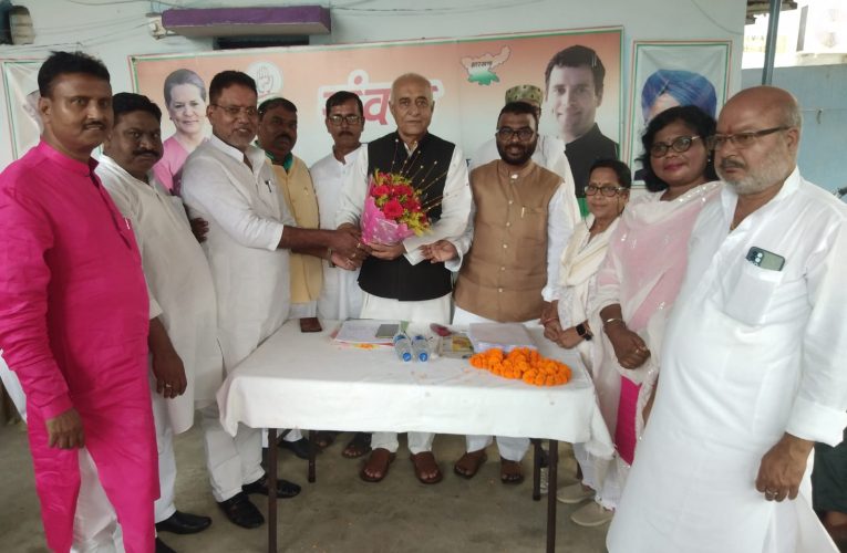 नवनियुक्त प्रदेश प्रतिनिधि व प्रखंड अध्यक्षों का किया स्वागत, जोनल कोऑर्डिनेटर अशोक ने कहा —क्षेत्रों में भारत जोड़ो यात्रा निकाल, दें अमन चैन व भाईचारा का संदेश 