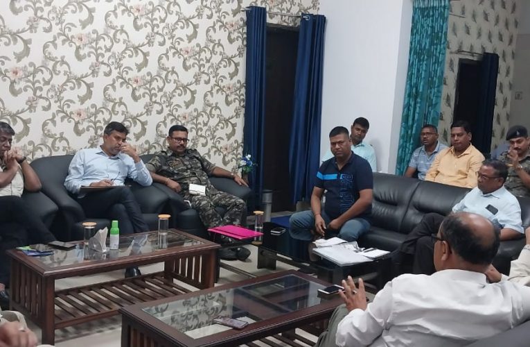 एसडीएम अनंत कुमार ने कहा—अवैध रूप से चल रहे माइनिंग पर लगाए रोक, सरकार को हो रहा है राजस्व का नुकसान