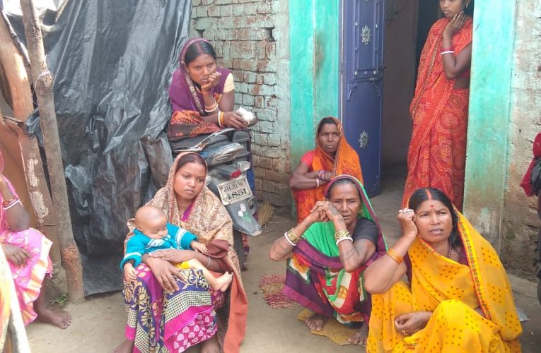 पेड़ से पत्ता तोड़ते के क्रम में गिरने से युवक की मौत, एक घंटे तक रहा तड़पता रहा