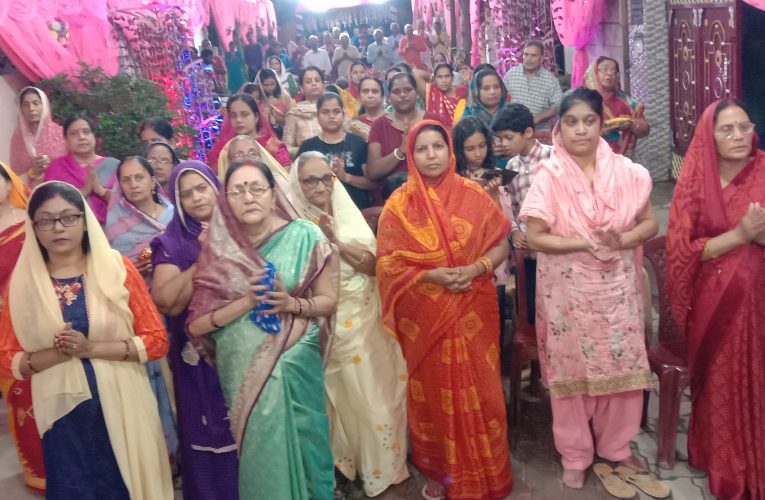 Durga Puja 2022: नवरात्रि के नौवें दिन मां के सिद्धिदात्री स्वरूप की पूजा, आरती में श्रद्धालुओं ने लिया हिस्सा, प्रतियोगिता के प्रतिभागियों को किया गया पुरस्कृत