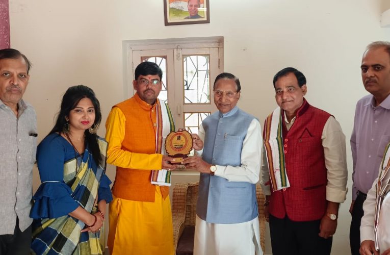 दीदी जी फाउंडेशन ने सिक्किम के राज्यपाल गंगा प्रसाद को डॉ सच्चिदानंद सिन्हा स्मृति सम्मान से किया सम्मानित