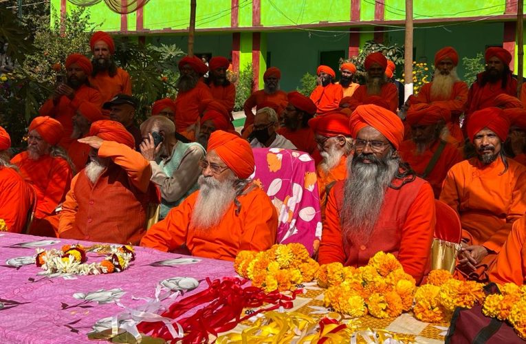 आचार्य विश्वदेवानन्द अवधूत ने कहा—-संपूर्ण मानव जाति सभी क्षेत्रों में कर रहा है भ्रष्टाचार का सामना 