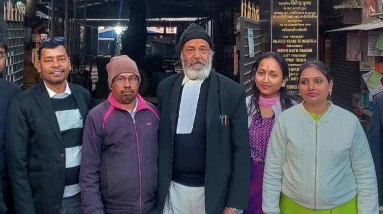 कोर्ट फीस बढ़ोतरी वापस लेने की मांग को ले वकीलों ने न्यायिक कार्यों से खुद को रखा अलग