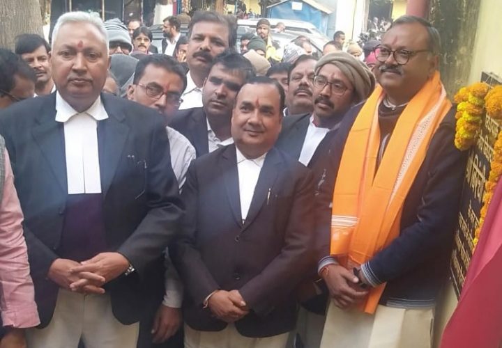 पुस्तकालय भवन और विधि लिपिक संघ भवन के निर्माण के लिए बोकारो विधायक बिरांची ने किया शिलान्यास 