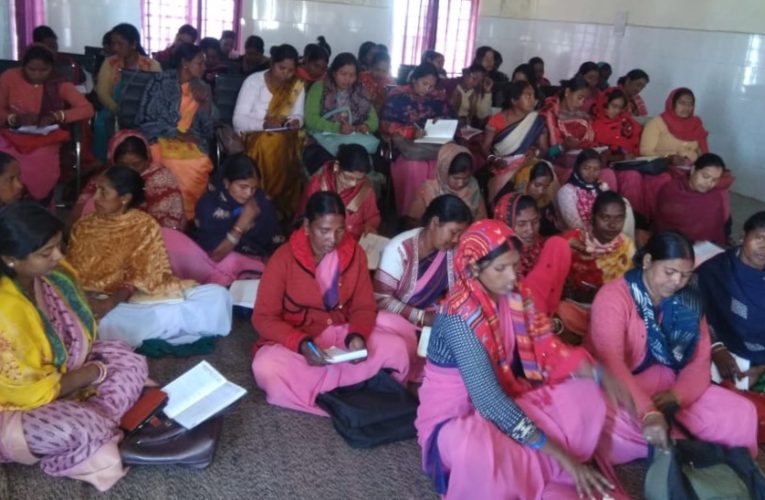 प्रशिक्षित आंगनवाड़ी सेविका व सहायिका खिलाएगी फाइलेरिया उन्मूलन की दवा