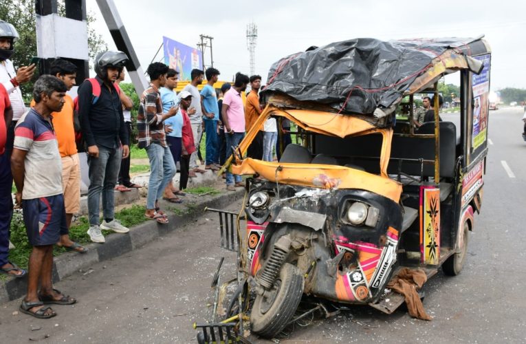 Bokaro Road Accident: बोकारो में 24 घंटे में दो सड़क हादसे, एक की मौत, दो जख्मी, युवक की हालत गंभीर 