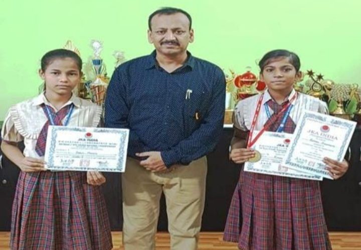 Bokaro: डीएवी पब्लिक स्कूल में सम्मान समारोह का अयोजन, नेशनल कराटे चैंपियनशिप की प्रथम विजेता को किया गया सम्मानित