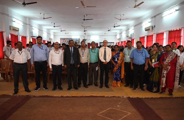 Bokaro : गुरू गोबिंद सिंह पब्लिक स्कूल में मार्गदर्शक कैरियर परामर्श सत्र का आयोजन, डॉ प्रियदर्शी ने कहा परामर्श सत्र कई समाधान तलाशने के लिए है बेहतर मार्ग