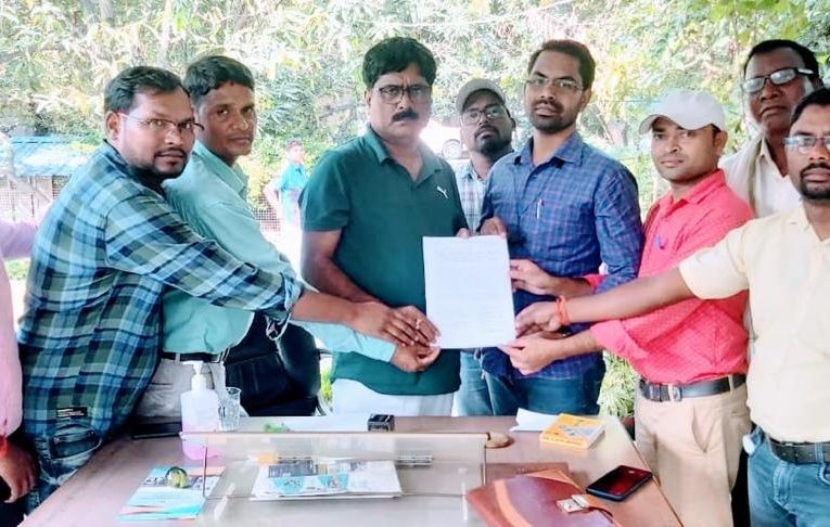 Bokaro: 10+2 हाई स्कूलों में जनजातिय, क्षेत्रीय एवं अन्य बिषयों पर शिक्षकों का पद बहाल करने की मांग