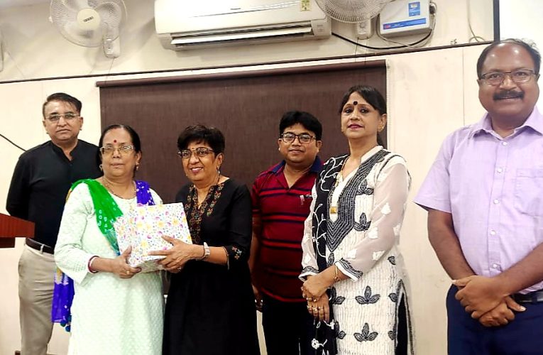 Bokaro : बोकारो ओल्ड जेवेरियन एसोसिएशन ने उत्कृष्ट कार्य के लिए संत जेवियर्स स्कूल बोकारो के शिक्षकों को किया सम्मानित