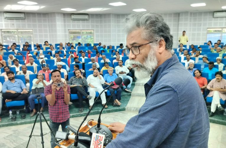 Patna : राजाराम की स्मृति में संकल्प सभा आयोजित, दीपंकर भट्टाचार्य ने कहा–लोकसभा चुनाव के पहले उन्माद-उत्पात की नीयत से भाजपाई कर रहे यात्रा की तैयारी