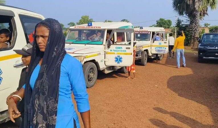 Pakud : विषाक्त भोजन से 135 बच्चे बीमार, अस्पताल में कराया गया भर्ती, कुछ देर बाद स्वस्थ होकर लौटे बच्चे