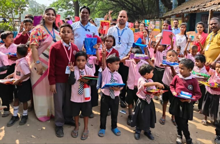 GGPS: जीजीपीएस के छात्रों ने विभिन्न स्कूलों के गरीब छात्रों के बीच बांटा पाठ्य सामग्री व अन्य उपयोगी वस्तुएं