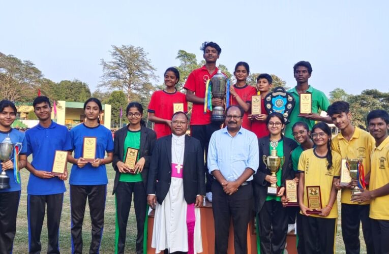 St Xavier School Annual Sports 2023:  संत जेवियर्स में वार्षिक खेलकूद समारोह का आयोजन, फादर आनंद ने कहा–खेल को जीवन का अभिन्न हिस्सा बनाएं