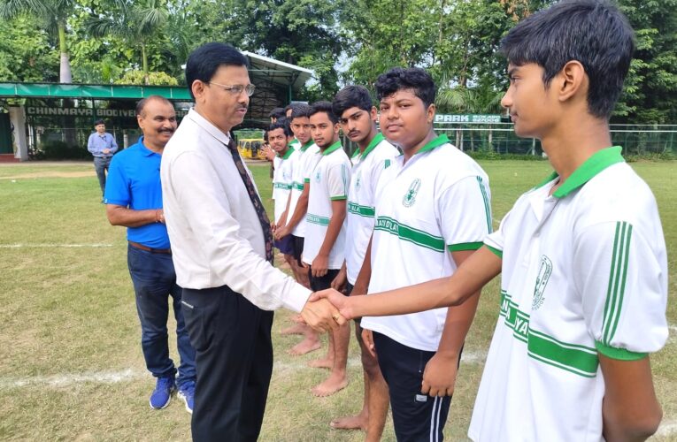 Chinmaya Vidyalaya: चिन्मय विद्यालय में अंतर सदन कब्बड्डी प्रतियोगिता, अपने-अपने आयु वर्ग में अग्नि, जल, पृथ्वी व वायु बना विजेता