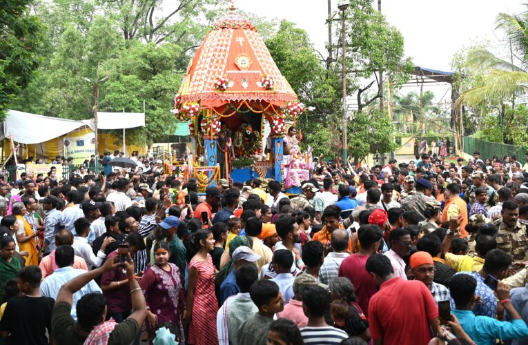 Jagannath Rath Yatra 2024: सेक्टर 4 जगन्नाथ मंदिर से निकली रथ यात्रा, हजारों श्रद्धालु शामिल