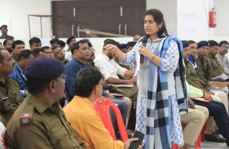 Bokaro Election News: मतदान कर्मियों का दल 19 नवंबर को डिस्पैच सेंटर से 1581 बूथों के लिए होंगे रवाना 