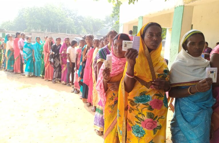 Jharkhand Second Phase Voting 2024: बोकारो जिले के चार सीटों पर 63.95 प्रतिशत वोटिंग, चंदनकियारी विस में सबसे अधिक 74.54 प्रतिशत व बोकारो विस में सबसे कम 52.94 प्रतिशत वोटिंग, शहरी वोटरों ने किया नाराज