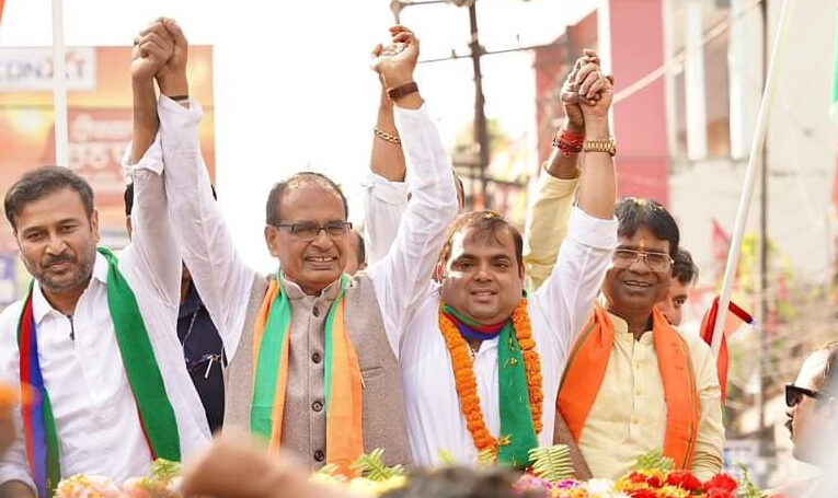 Pakud Assembly Election : केंद्रीय कृषि मंत्री शिवराज ने कहा–लूट के आकंठ में डूबी सरकार के दिन अब गिनती के शेष