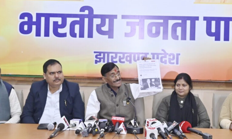 BJP News: संजय सेठ ने कहा—बाबा साहब भीमराव आंबेडकर को नीचा दिखाने में कांग्रेस ने कोई कसर नहीं छोड़ी, भाजपा व एनडीए ने उनका किया सम्मान