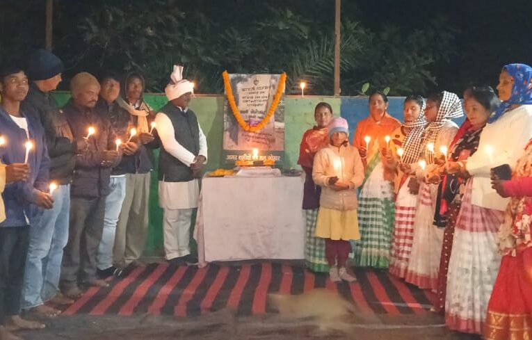 Kharsawan Golikand: खरसावां गोलीकांड के शहीद को दी गई श्रद्धांजलि, 25 से 30 हजार लोग हुए थे शहीद