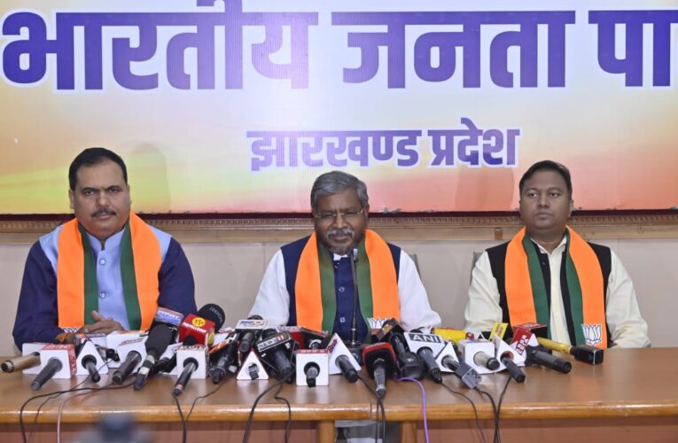 BJP News: बीजेपी अध्यक्ष बाबूलाल ने कहा–हेमंत सरकार ने झारखंड के सबसे विवादित आईपीएस ऑफिसर अनुराग गुप्ता को बनाया डीजीपी