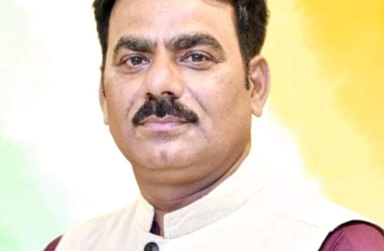 Ranchi News: कांग्रेस के वरिष्ठ नेता शशि भूषण ने झारखंड बजट को जानता के अनुकूल व विकासकारी बताया, लोगों की अपेक्षाओं पर खरा उतरेगा बजट