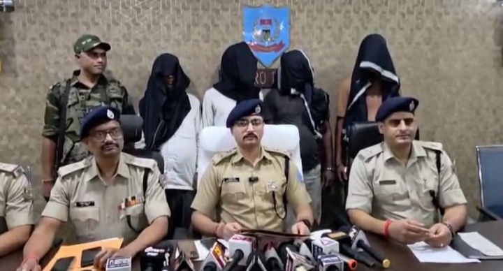 Bokaro Crime News: बालीडीह पुलिस ने अंतरप्रांतीय डकैती गिरोह का किया उद्वेदन, चार कुख्यात आरोपी पुलिस हिरासत में