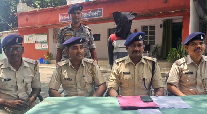 Bokaro Crime News: बोकारो के सेक्टर 4डी में चोरी की योजना बनाते बादशाह खान को छापेमारी दल ने किया गिरफ्तार