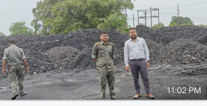 Bokaro News: भोजुडीह रेलवे जंक्शन समीप खनन टीम ने लगभग सात हजार टन कोयला भंडारण को किया जब्त