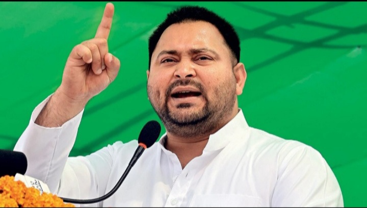 Bihar News: विधानसभा चुनाव के एलान से पहले राजद का नया दांव, 243 सीटों पर चुनाव लड़ेंगे तेजस्वी यादव